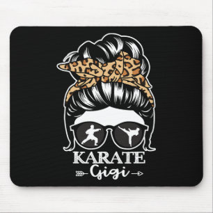 Karate Gigi unordentlicher Dutt Haare Lustiger Kar Mousepad