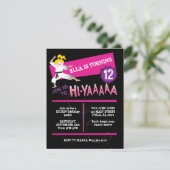 Karate Girl Kick Pink Geburtstagsparty Einladung (Stehend Vorderseite)