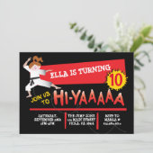 Karate Girl Kick Red Birthday Party Einladung (Stehend Vorderseite)