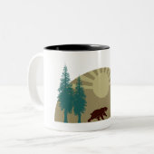 Karate Kick Bear Zweifarbige Tasse (Vorderseite Links)