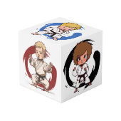 Karate Kids Würfel (Vorderseite Schrägansicht)