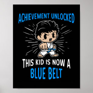 Karate-Kinderstudent Blaues Gürtel-Auszeichnung T- Poster