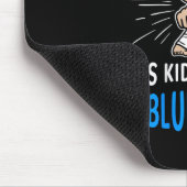 Karate-Kindert-Shirt mit Blauem Gürtel als Geschen Mousepad (Ecke)
