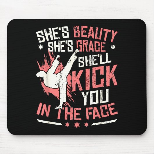 Karate-Mädchen liebt Karate Mousepad (Vorne)