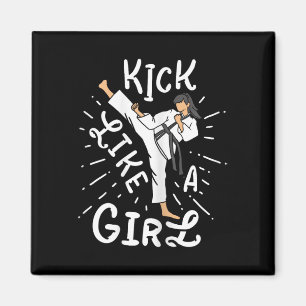 Karate Mädchen treten wie ein Kickboxen Taekwondo Magnet