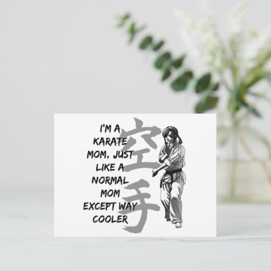 Karate Mama Postkarte (Stehend Vorderseite)
