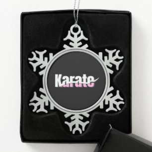 Karate Martial Arts Mädchenhaft Rosa Schneeflocken Zinn-Ornament