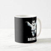 Karate Panda Crane Kick Karate Japanisches Mial Kaffeetasse (VorderseiteRechts)