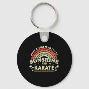 Karate Shirt. Nur ein Mädchen, das Sonnenschein un Schlüsselanhänger
