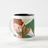 Karatejunge halten hölzern mit anderen, die es zweifarbige tasse (Vorderseite Links)