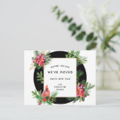 Kardinal Bird und Poinsettias Neujahr Neue Zuhause Ankündigungspostkarte (Stehend Vorderseite)