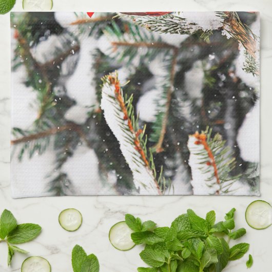 Kardinal in einem Kiefernbaum Geschirrtuch (Gefaltet)