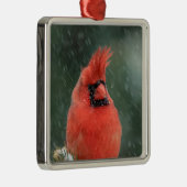 Kardinal in einem Kiefernbaum während eines Schnee Silbernes Ornament (Rechts)