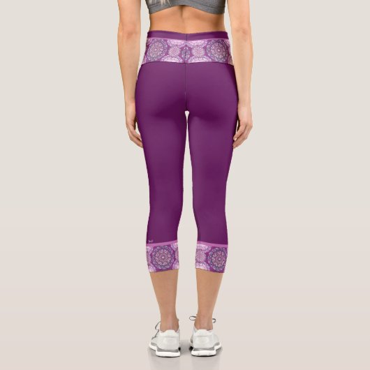 Kardinal Red Rosace Capri Leggings (Rückseite)