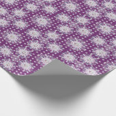 Kardinalrot-Rosette & Schneeflocke Geschenkpapier (Ecke)