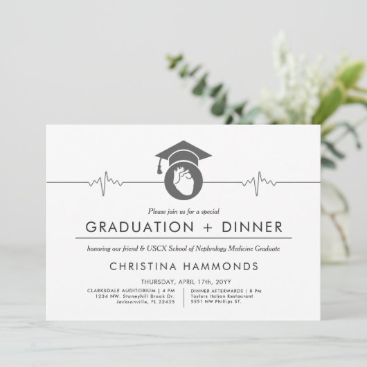 Kardiologe Abschluss | Minimalistische Einladung (Stehend Vorderseite)