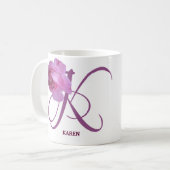 Karen-Name Monogramm Rosa Rosa Blütenblüte Kaffeetasse (Vorderseite Links)