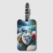 Karens Herzstein am Fluss Gepäckanhänger (Vorderseite Vertikal)