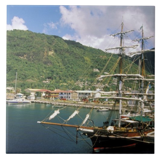 Karibik, St. Lucia, Soufriere. Boote in Fliese (Vorderseite)