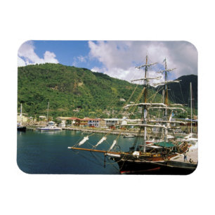 Karibik, St. Lucia, Soufriere. Boote in Magnet