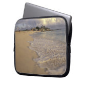 Karibik, St. Martin (St. Maarten). Maho Bay Laptopschutzhülle (Vorderseite Links)