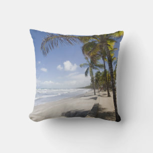 Karibik - Trinidad - Manzanilla Beach an Kissen