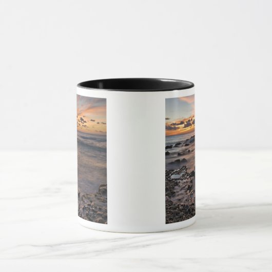 Karibisches Meer, Kaimaninseln.  Absturzwellen 2 Tasse (Zentrum)