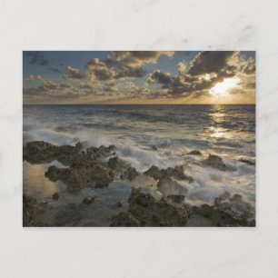 Karibisches Meer, Kaimaninseln. Brechende Wellen 2 Postkarte
