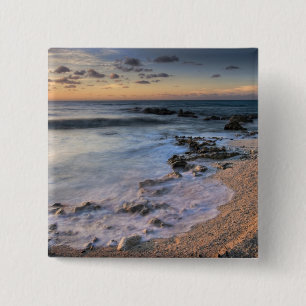 Karibisches Meer, Kaimaninseln. Brechende Wellen Button