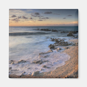 Karibisches Meer, Kaimaninseln. Brechende Wellen Magnet