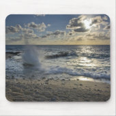 Karibisches Meer, Kaimaninseln. Wellen Mousepad (Vorne)