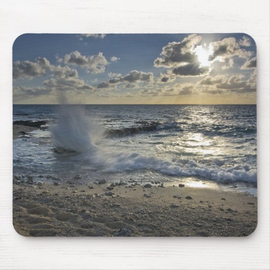 Karibisches Meer, Kaimaninseln. Wellen Mousepad (Vorne)