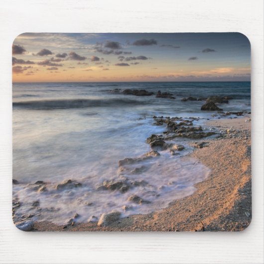 Karibisches Meer, Kaimaninseln. Wellen Mousepad (Vorne)