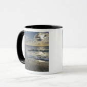 Karibisches Meer, Kaimaninseln.  Wellen Tasse (Vorderseite Links)