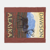 Karibu-Szene - Dawson, Alaska Fleecedecke (Vorderseite (Horizontal))