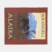 Karibu-Szene - Wrangell, Alaska Fleecedecke (Vorderseite (Horizontal))