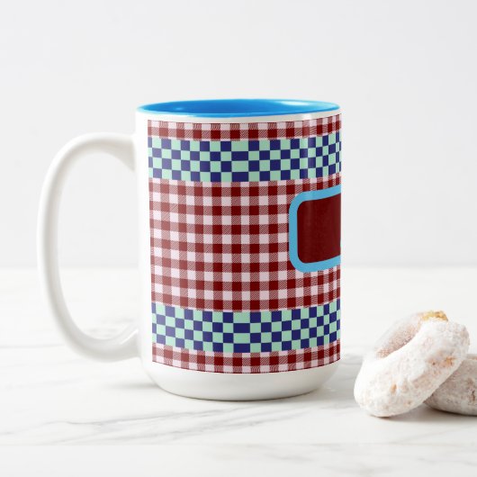 Kariert Gingham Personalisiert Zweifarbige Tasse (Mit Donut)