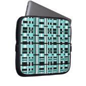 Kariert in Aqua, Aquamarin, Schwarz & Weiß Laptopschutzhülle (Vorne Rechts)