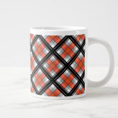 Kariert, schwarz und orange Jumbo-Tasse (Rechts)