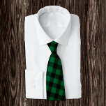 Karierte Krawatte Green und Black Buffalo, rustika<br><div class="desc">Neck Tie: Rustikale Krawatte mit kariertem Muster aus rotem und schwarzem Büffel</div>