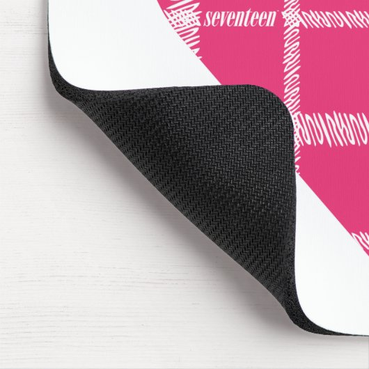 Karierte Magenta 2 Mousepad (Ecke)