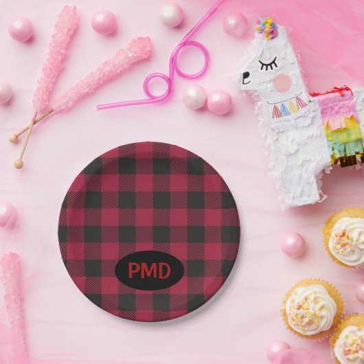 Karierte Monogram-Initialen von Red Black Buffalo Pappteller (Party)