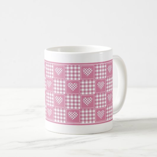 Karierte Patchwork-Herzen in Rosa und Weißbüffel Kaffeetasse (VorderseiteRechts)