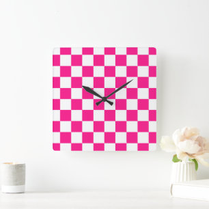 Karierte Quadrate Hot Pink Weiße Geometrische Retr Quadratische Wanduhr