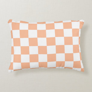 Karierte Quadrate Pfirsich Orange Weiß geometrisch Dekokissen