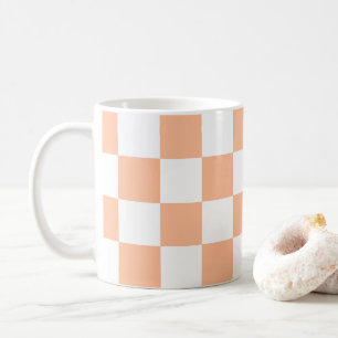 Karierte Quadrate Pfirsich Orange Weiß geometrisch Kaffeetasse