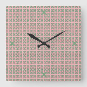 Karierte rosa und grüne quadratische Wanduhr
