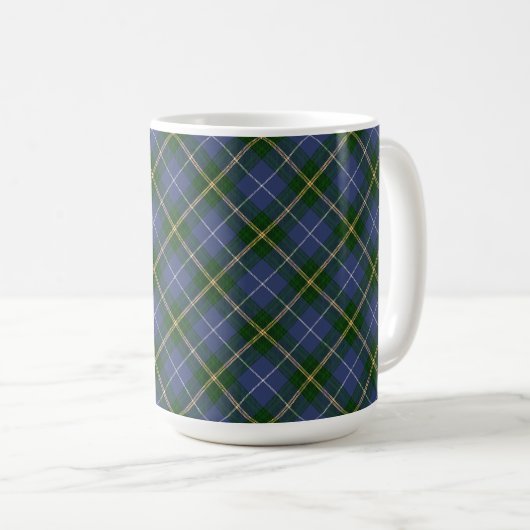 Karierte Tasse von blauem und grünem Tartan (VorderseiteRechts)