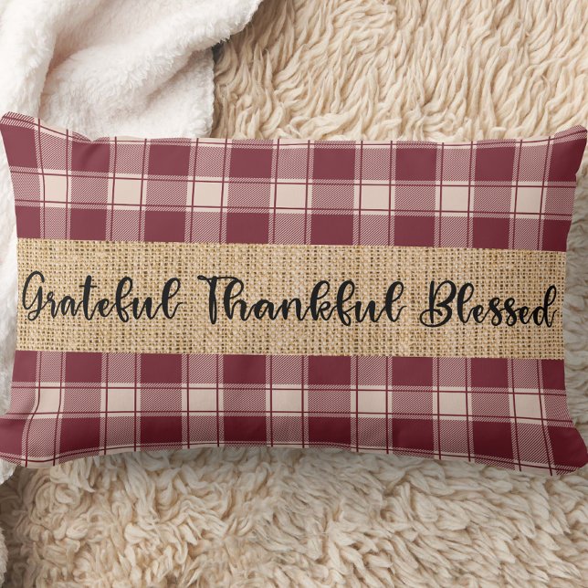 Karierter Bauernhof Rustikales Kissen (Red and cream colored plaid throw pillow with the phrase, grateful, thankful, blessed)