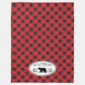Karierter Lumberjack-Bärenmonogramm Fleecedecke (Vorderseite)